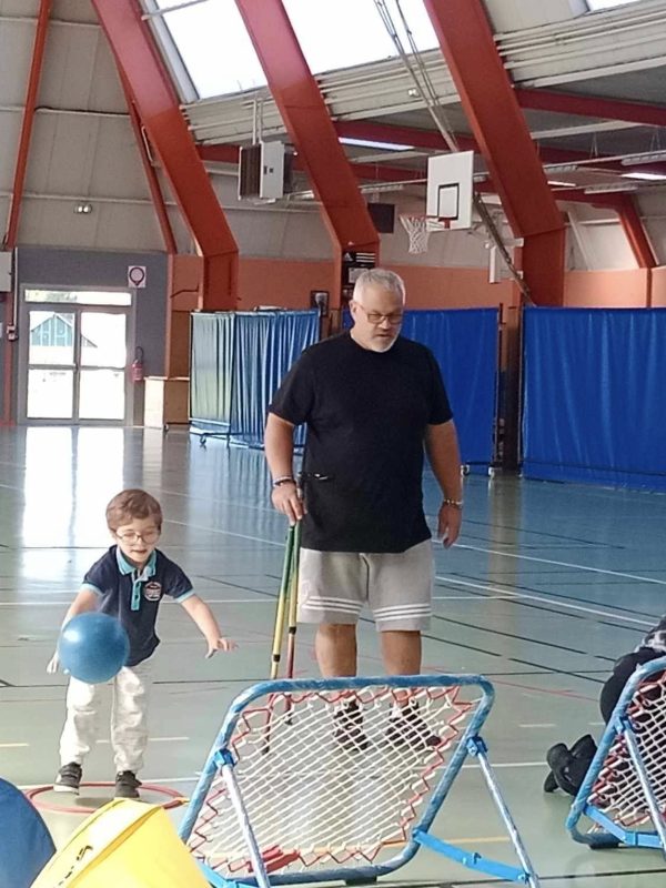 M. Bizet, président de SAH76 à l'entrainement du groupe des plus petits à Dieppe